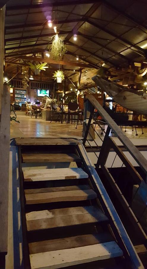 Country Lake View Hotel Suphan Buri Exterior photo