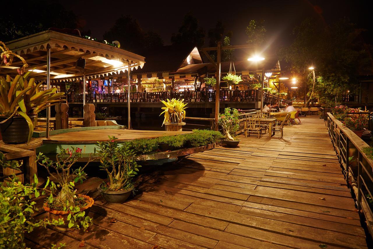 Country Lake View Hotel Suphan Buri Exterior photo