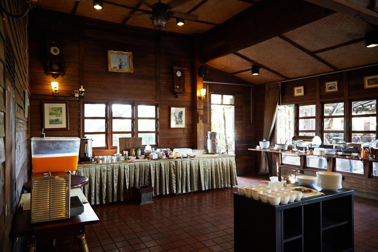 Country Lake View Hotel Suphan Buri Exterior photo