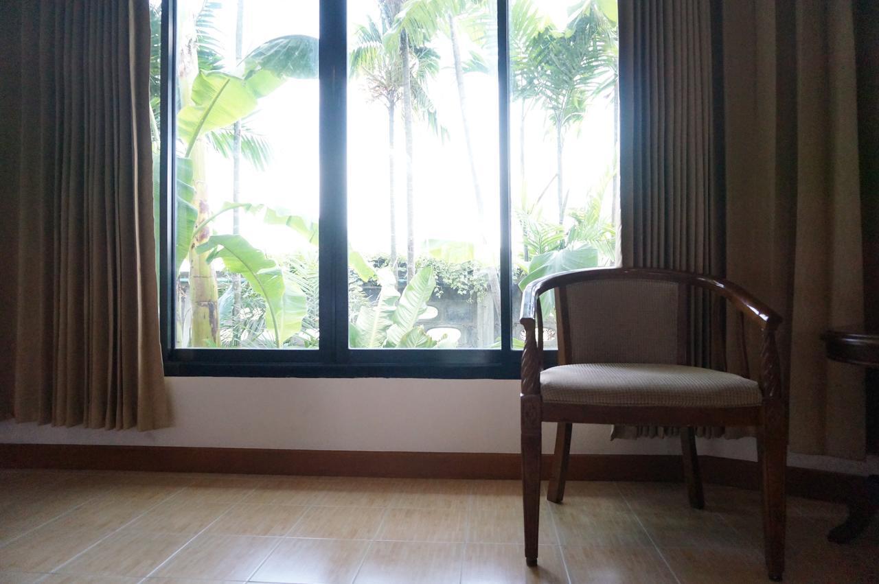 Country Lake View Hotel Suphan Buri Exterior photo